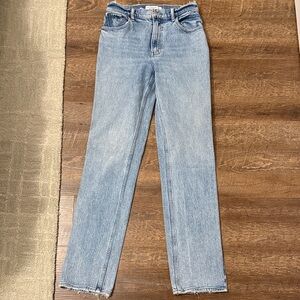 Abercrombie & Fitch ‘90s Straight Ultra High Rise